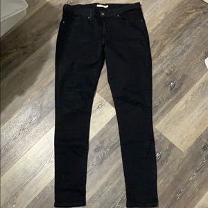 Black Levi’s 711 Skinny Size 31